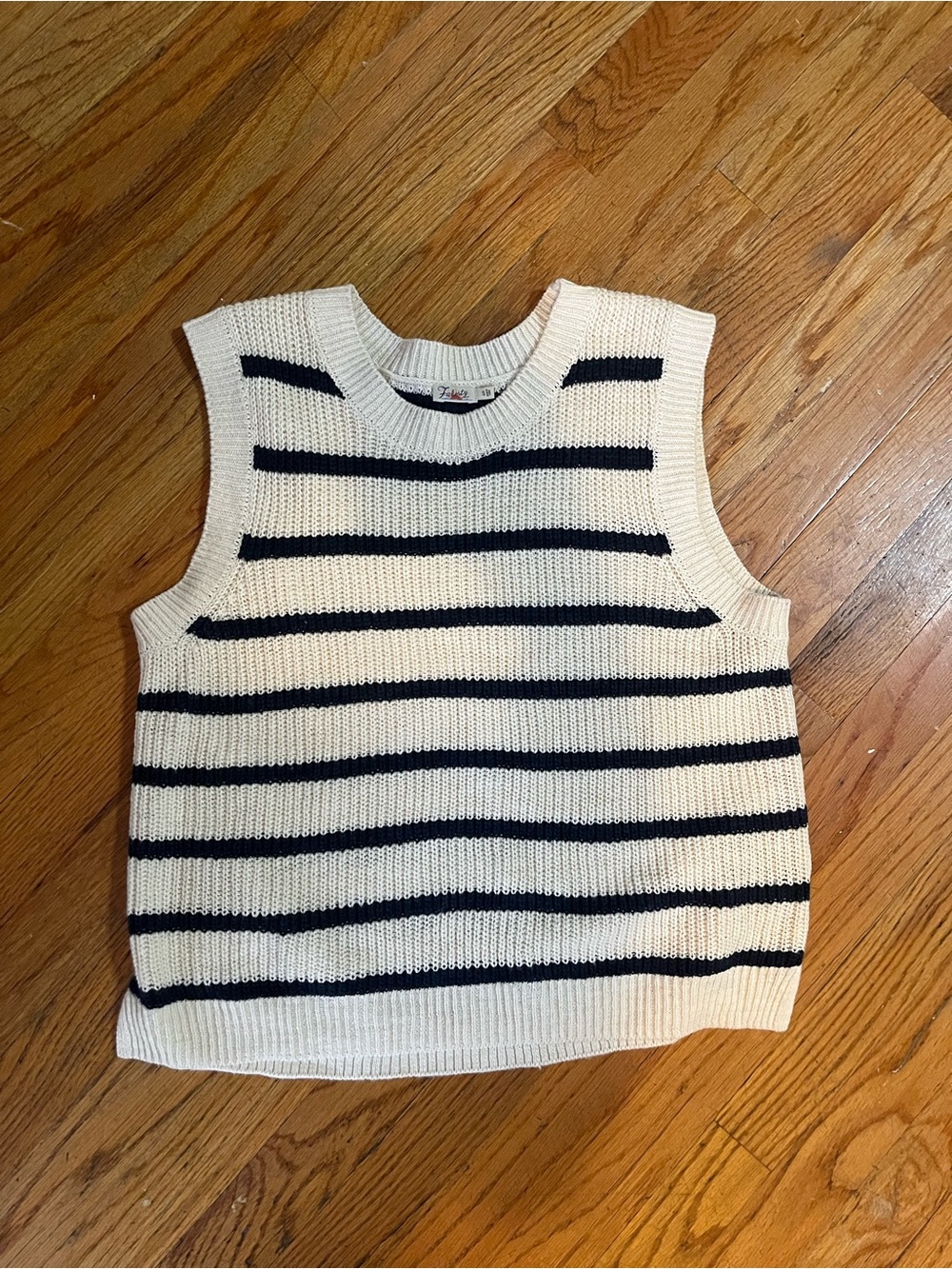 Faherty Cream and Navy Striped Knit Sleeveless Sweater Vest